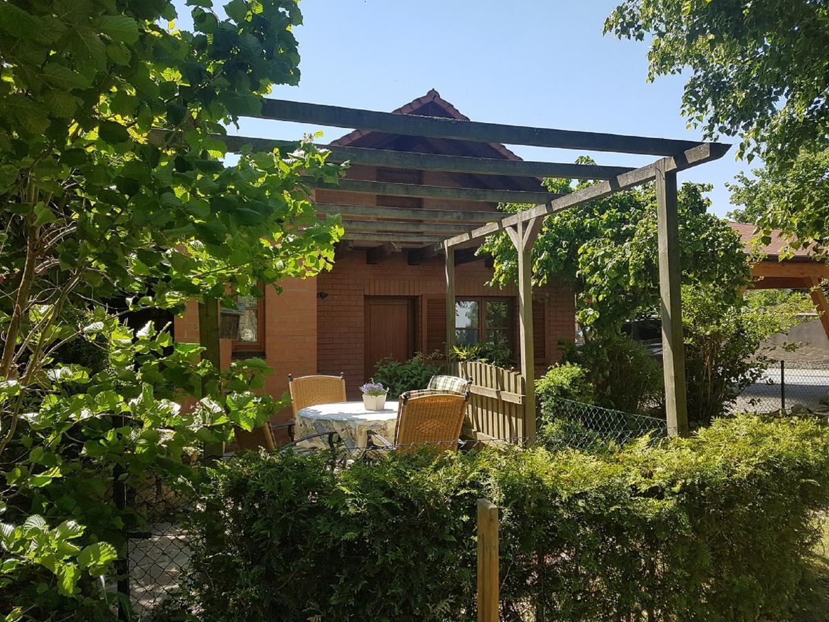 Ferienhaeusle Sommerach Exterior photo